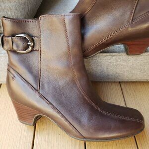 BNWoT CLARKS ARTISIAN leather heel boot 85961 cocoa brown (9)